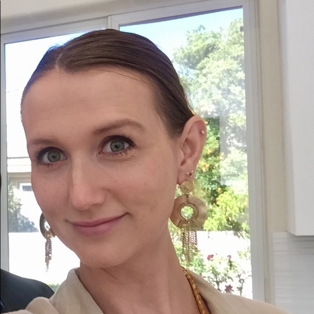 Meet your Posher, Kiana